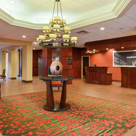 Hampton Inn Фредерик Екстериор снимка