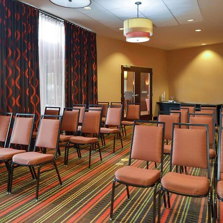 Hampton Inn Фредерик Екстериор снимка