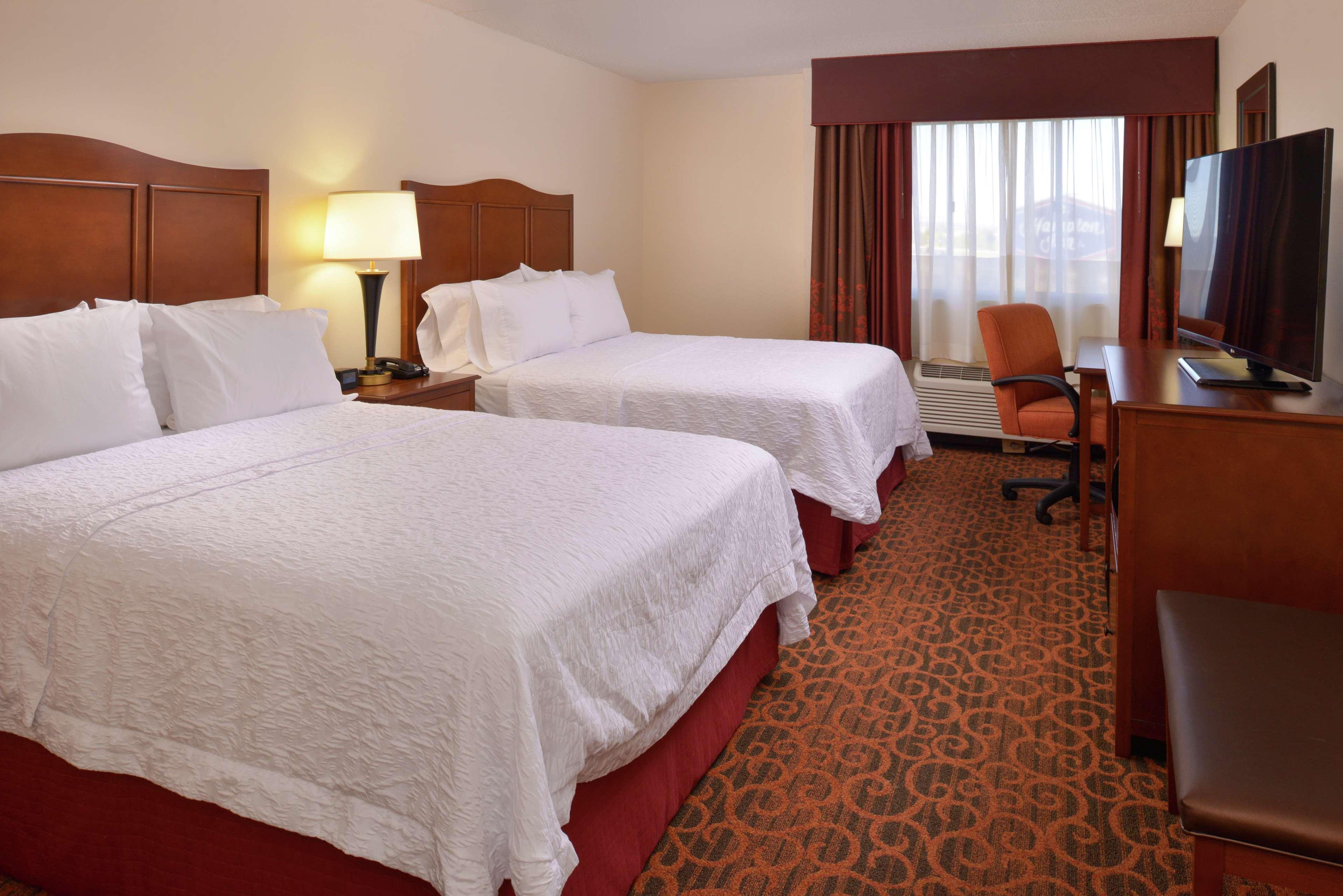Hampton Inn Фредерик Екстериор снимка