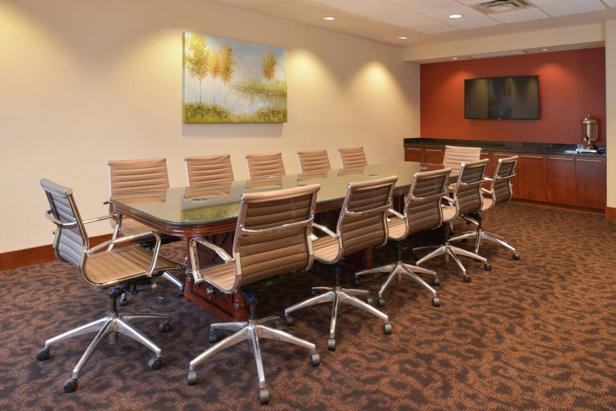 Hampton Inn Фредерик Екстериор снимка